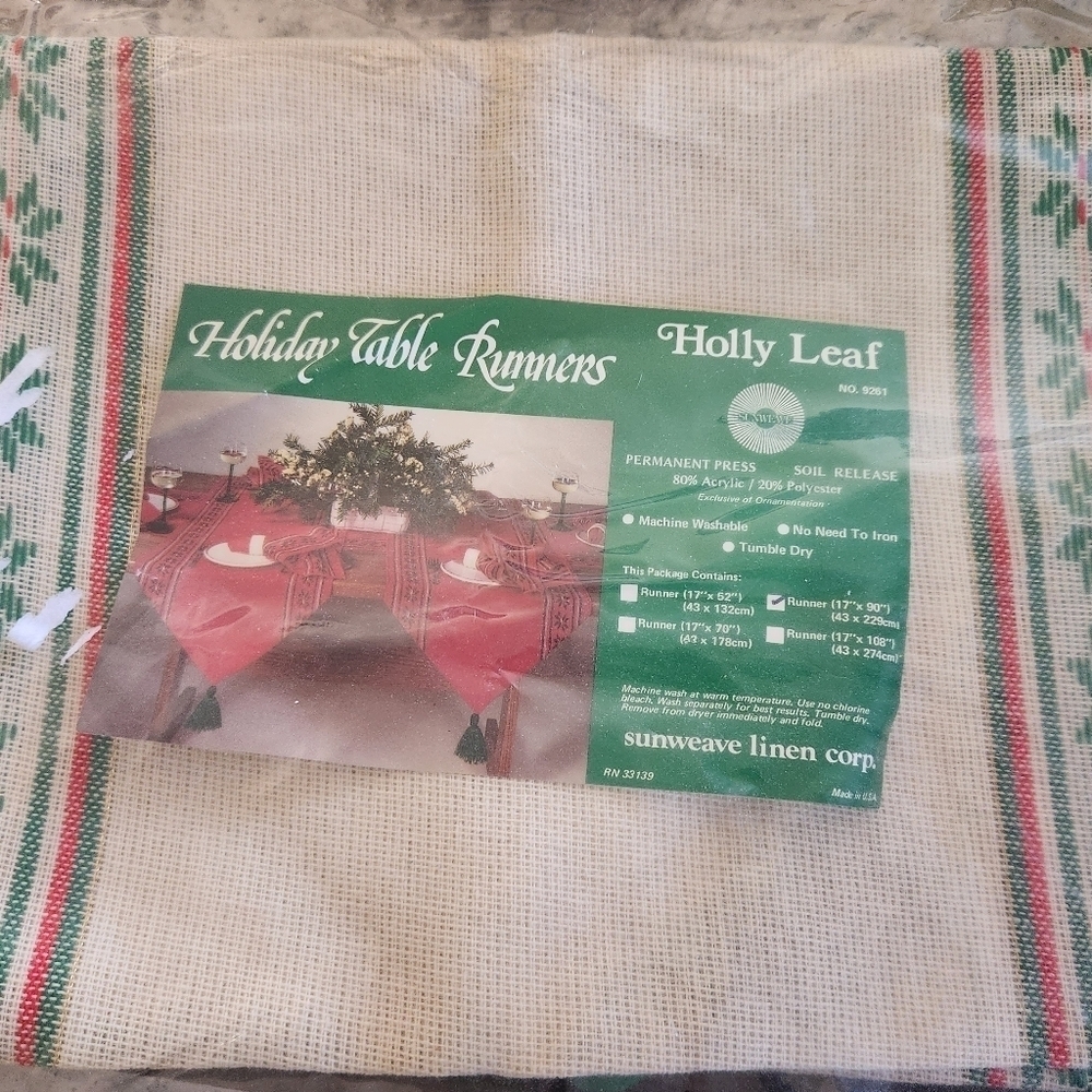 New in Package Sunweave Linen Co.  Holly Leaf Table Runner 17"x90" - Picture 4 of 7